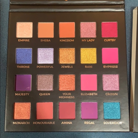 ELOISE THE QUEEN eyeshadow palette NWT - Picture 2 of 5